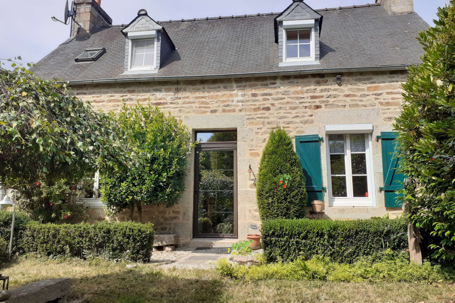 MAISON DE CARACTÈRE PROCHE PLOUARET