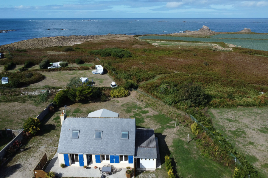 Emplacement d'exception à la Grève Blanche : vue mer et accès direct au littoral - Plouguerneau - Finistère Nord - Bretagne
