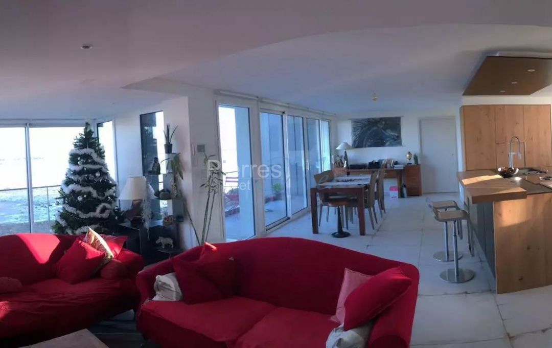 A vendre Maison 9 pièces 207 m² PORT LOUIS
