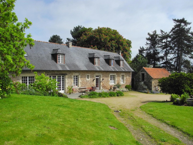 VENTE LONGERE PAIMPOL AVEC DEPENDANCES - PIERRES ET MER