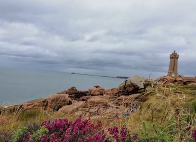 Le sentier des douaniers à Ploumanac'h sur la Côte de Granit Rose